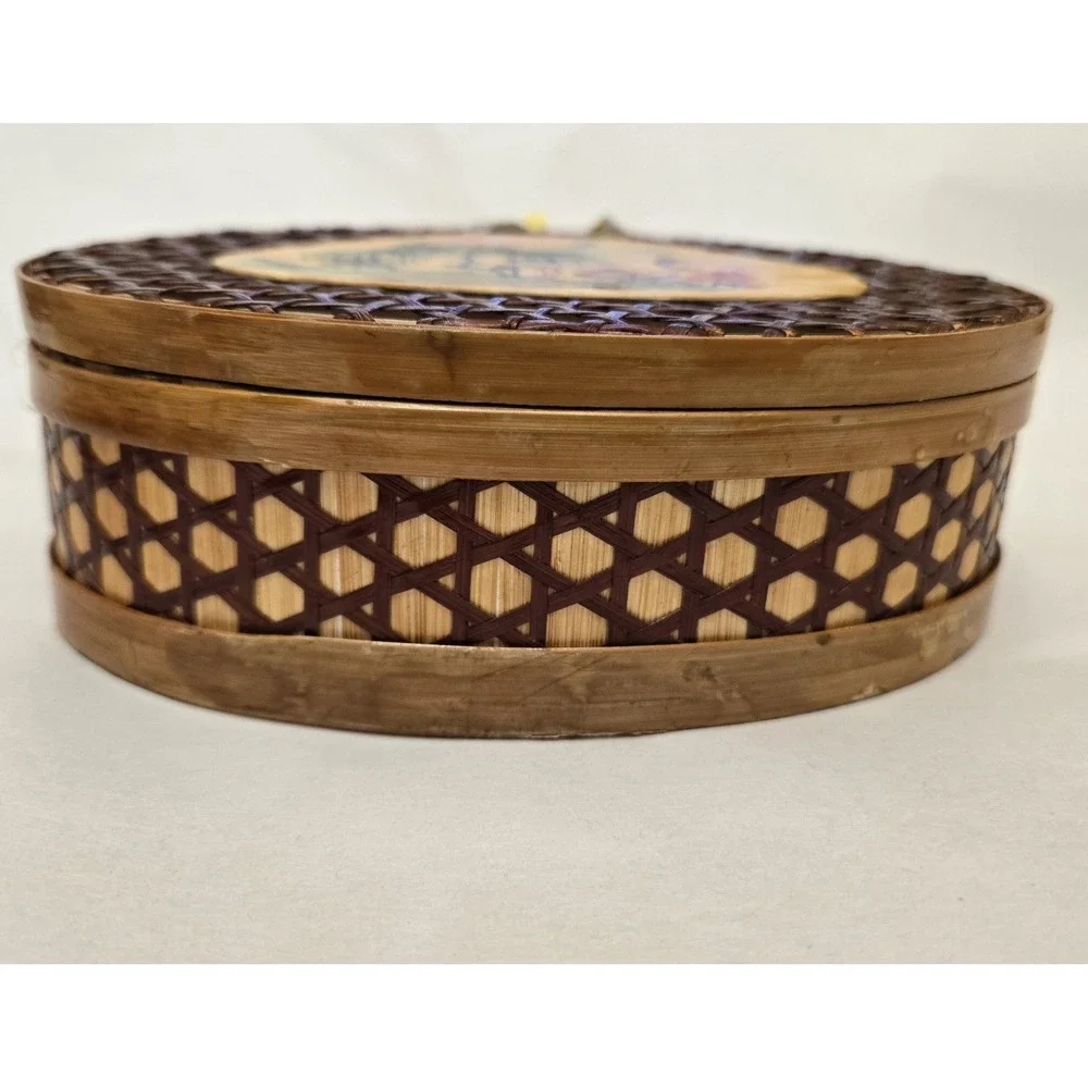 Vintage Chinese Woven Bamboo Rattan Sewing Basket Trinket Box w/Lid Design Scene